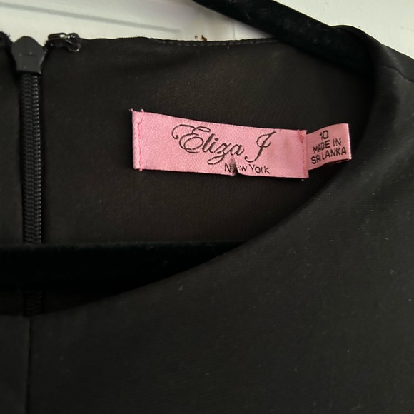 Black Decal Dress - Picture 4 of 4